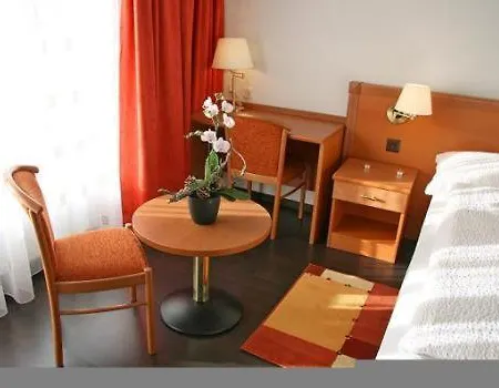 Tenne Hotel 3*