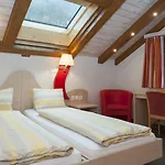 Tenne Hotel 3*