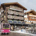 Tenne Hotel 3*